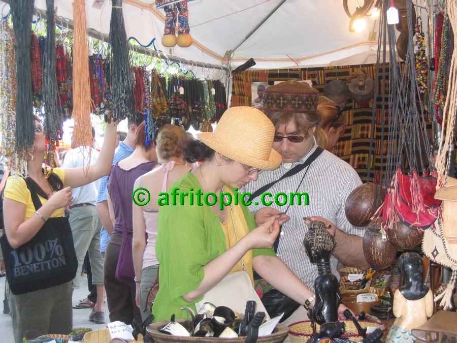 ../Images/AfricaFestival-26-27-28May05 026.jpg